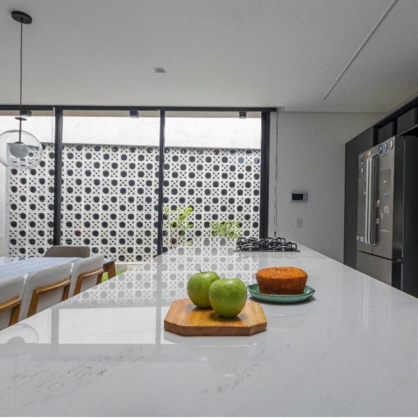 Detalhe da bancada da cozinha.