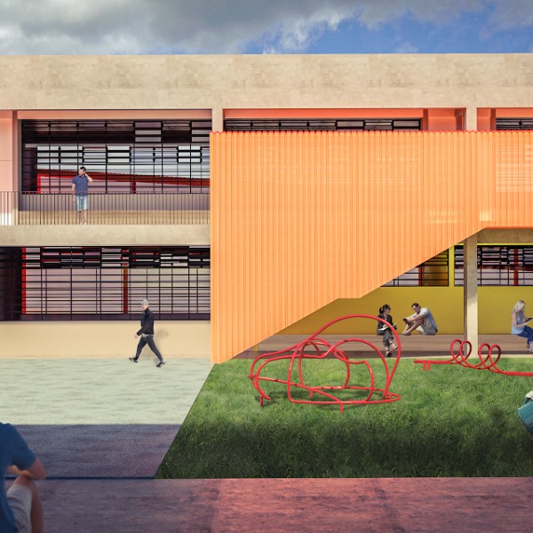 Vista do pátio descoberto de acesso a escola.