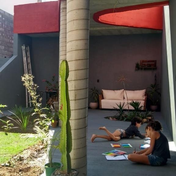 Vista da área de lazer coberta.