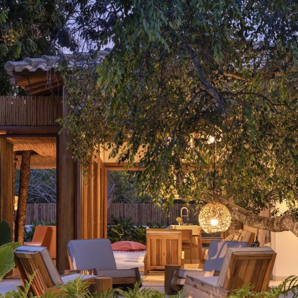 Praça de Boas Vindas a noite.