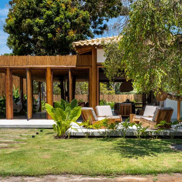 Detalhe da Fachada Frontal de dia.