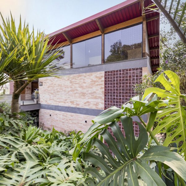 Detalhe da fachada frontal.