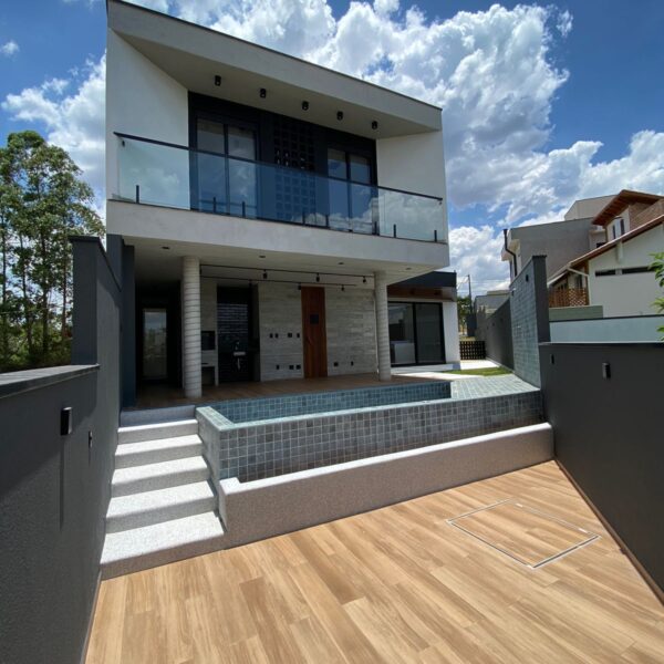 Fachada Posterior / Área de Lazer.