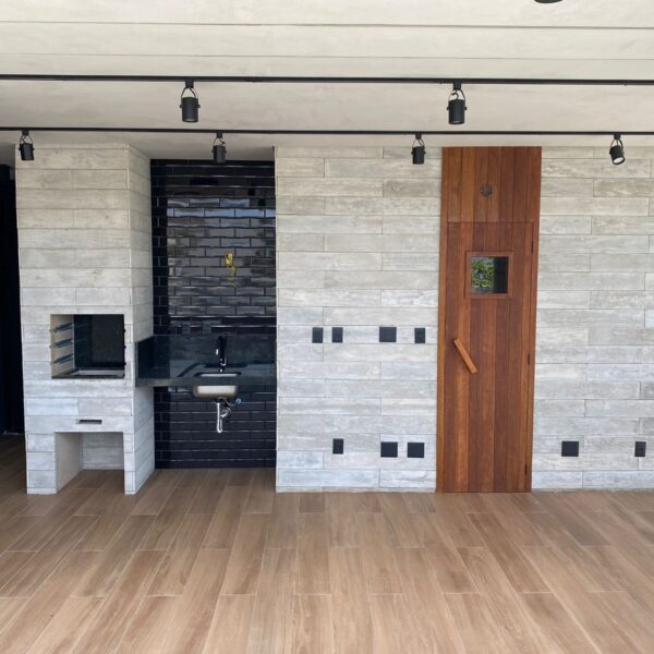 Detalhe do Acesso a Sauna e Churrasqueira (Espaço Gourmet).