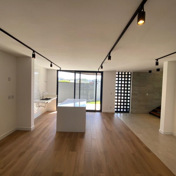 Sala de Estar / Jantar / Cozinha Integradas.