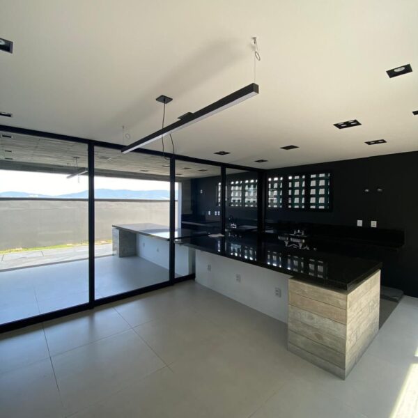 Integração da Sala de Jantar / Cozinha com o Espaço Gourmet.