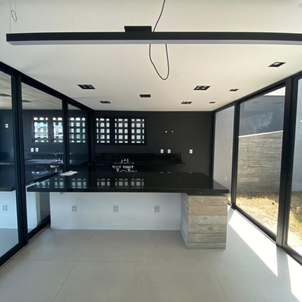 Sala de Jantar e Cozinha Integradas.