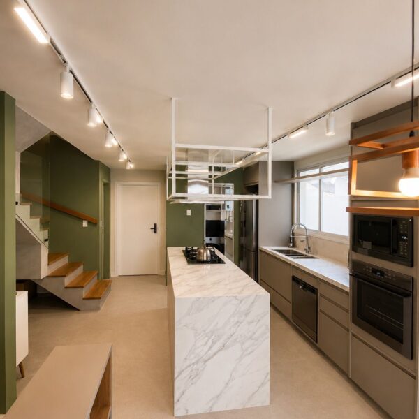 Sala de Jantar, Cozinha e Estar integradas.