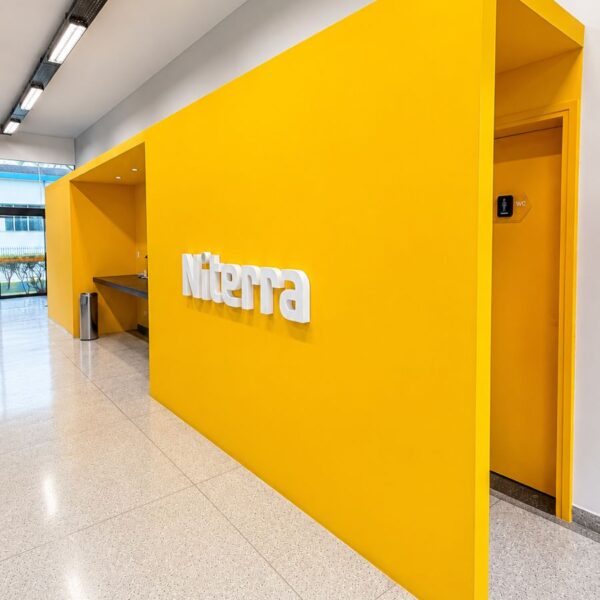 Recepção / Café – Foyer e Acesso aos Banheiros e Copa.