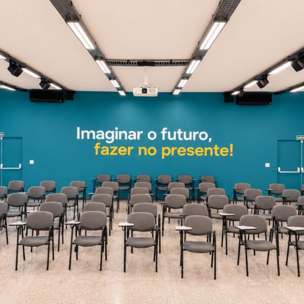Auditório vista para o público.